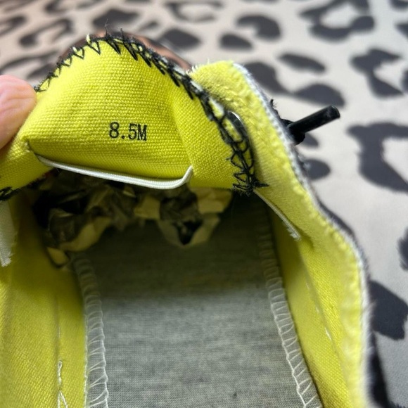 Jellypop Kory Animal Multifabric Stone Wash Sneakers Sz 8.5 - Picture 4 of 5
